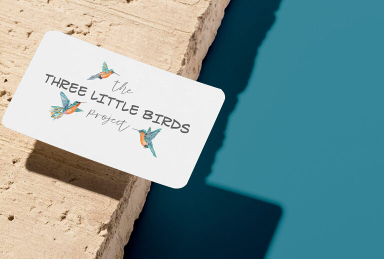 Logo illustré à la main - The Three Little Birds - Moon St Barth